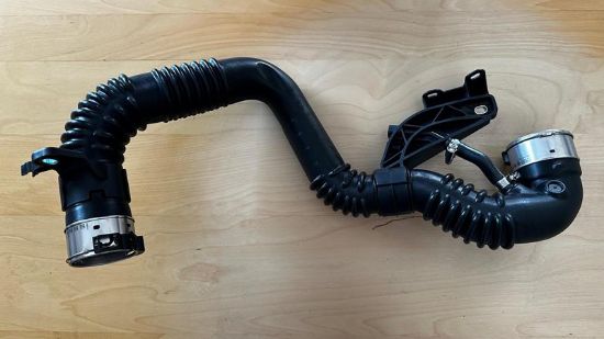 TURBO BORUSU QASHQAI KADJAR 1.6DCİ R9M 14460HX40D resmi