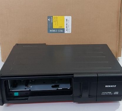 CD ÇALAR 8200002589 MEGANE CLIO II LAGUNA II resmi