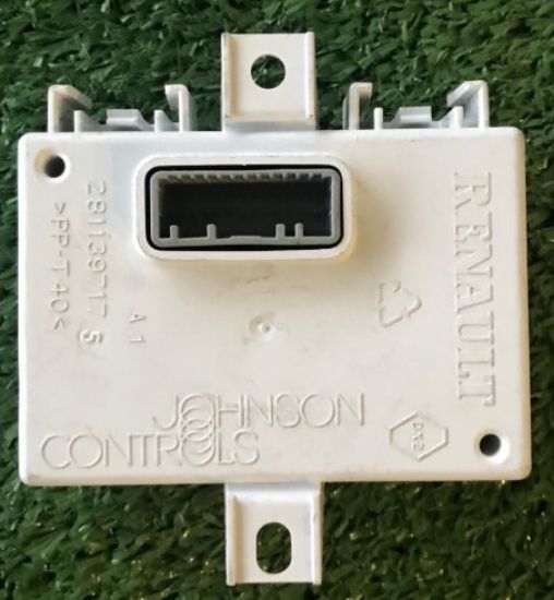 RADYO ARA BAĞLANTI KUTUSU 280380655R CLIO III FLUENCE MEGANE III resmi